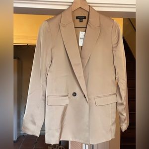 Champagne colored silky Ann Taylor blazer, size 00